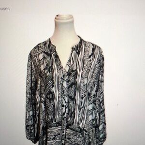 Black and White Graphic 3/4 Sleeve Blouse with Mandarin Collar